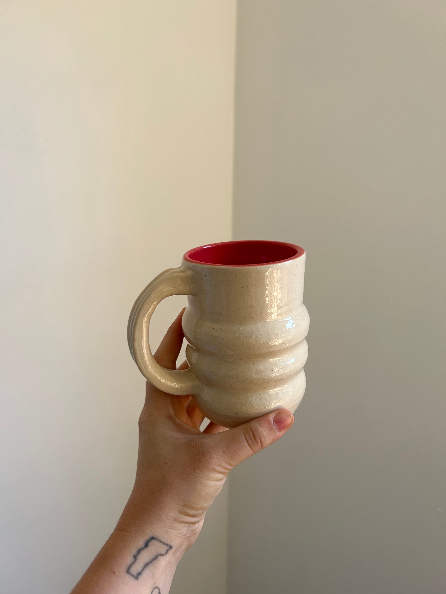 show us your curves | pink mug