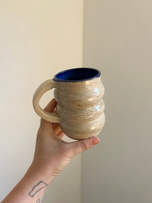 show us your curves | blue mug I