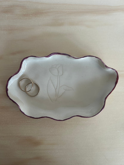 ring dish: maroon III