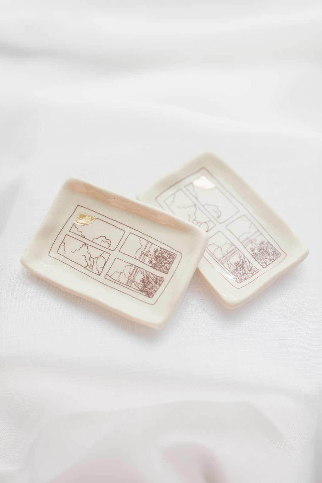 summer window ring dish - gold