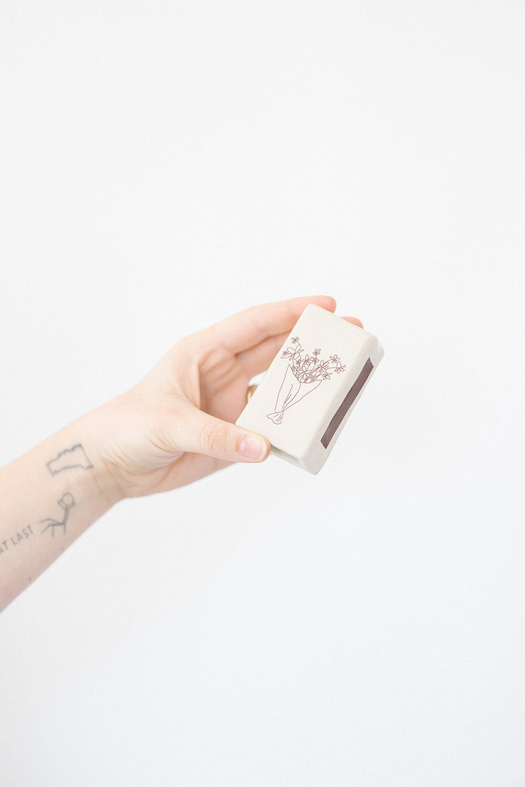 daisy bouquet matchbox