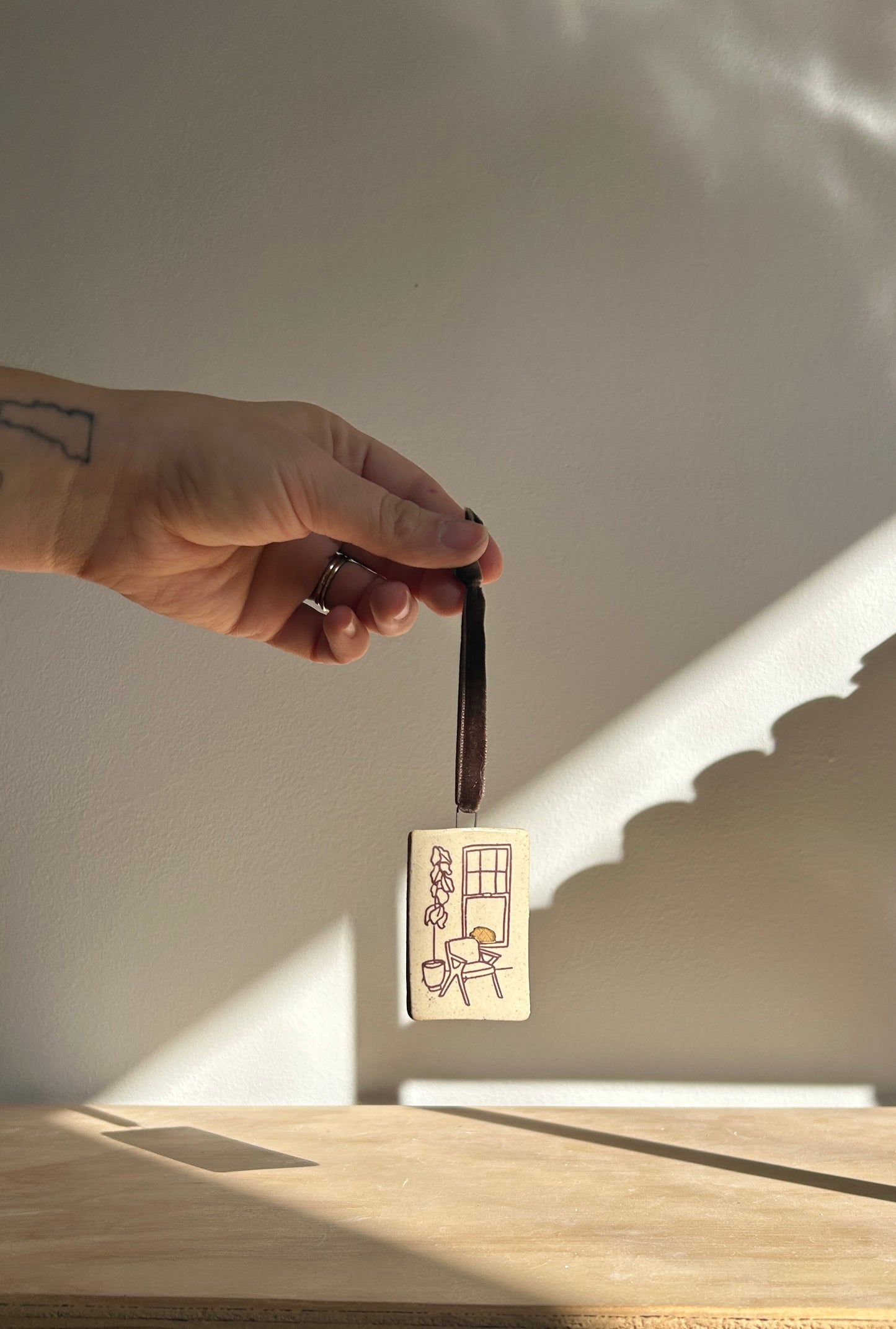 Fiddle Leaf Ornament w/ Gold