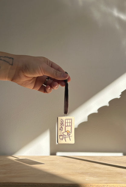 Fiddle Leaf Ornament w/ Gold