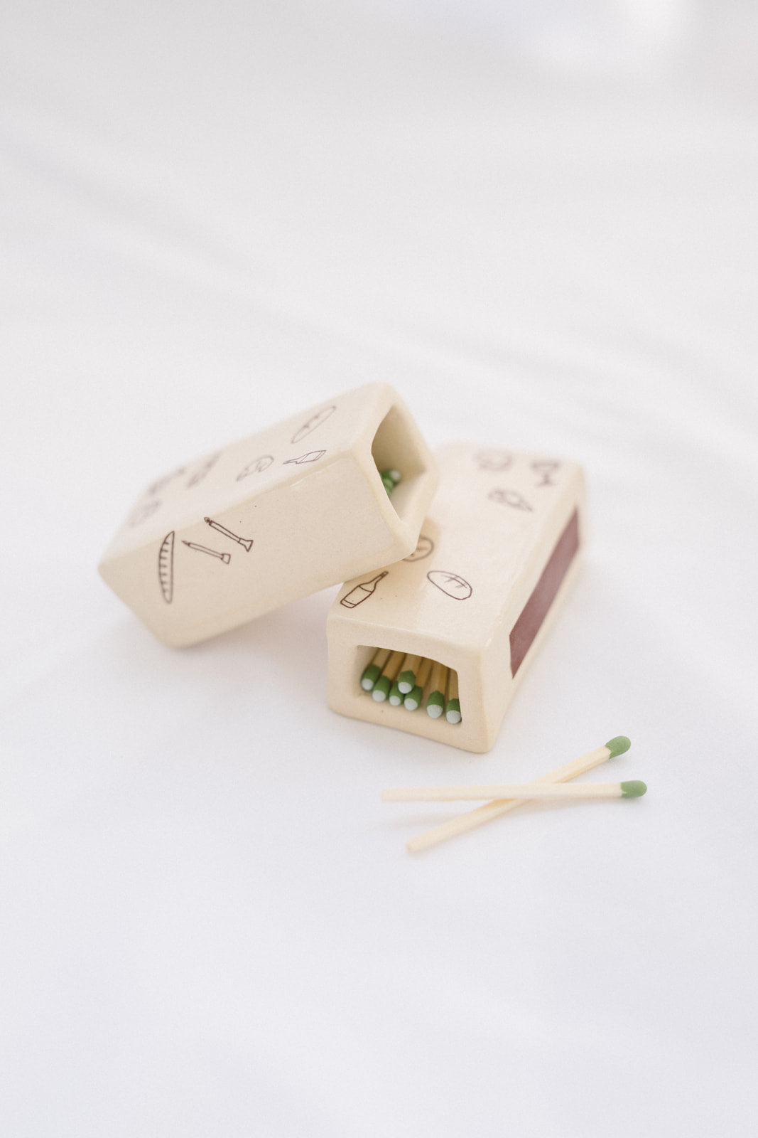 girl dinner matchbox