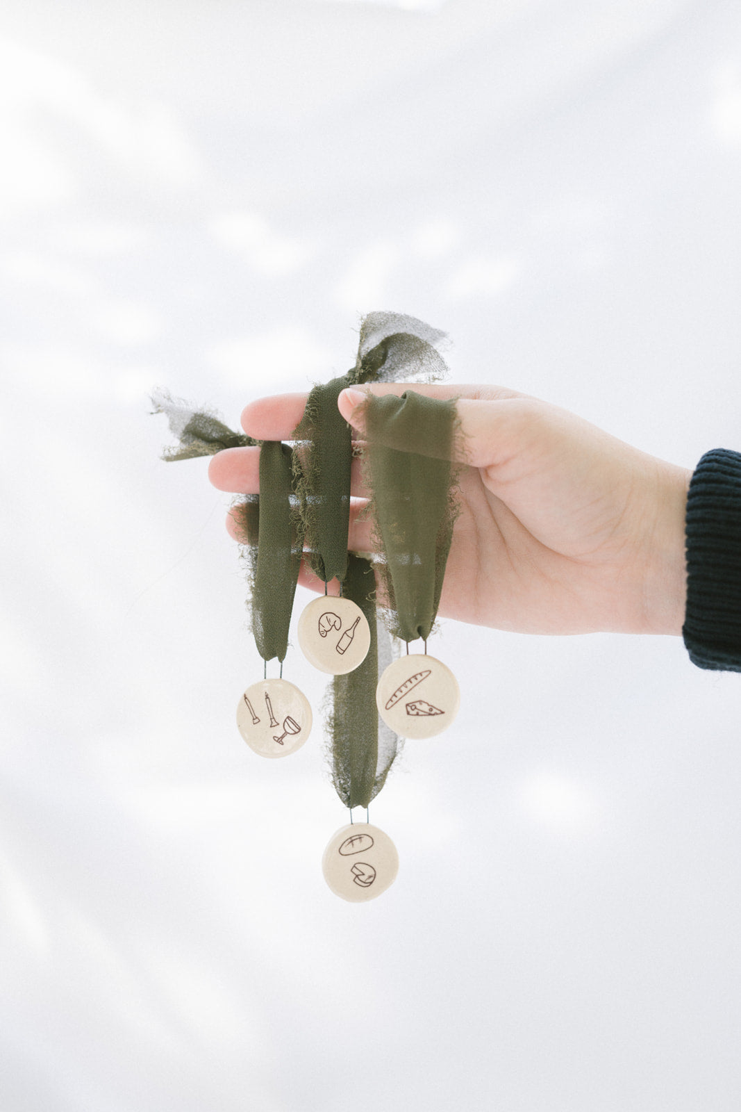 ornament: girl dinner (set of 4)