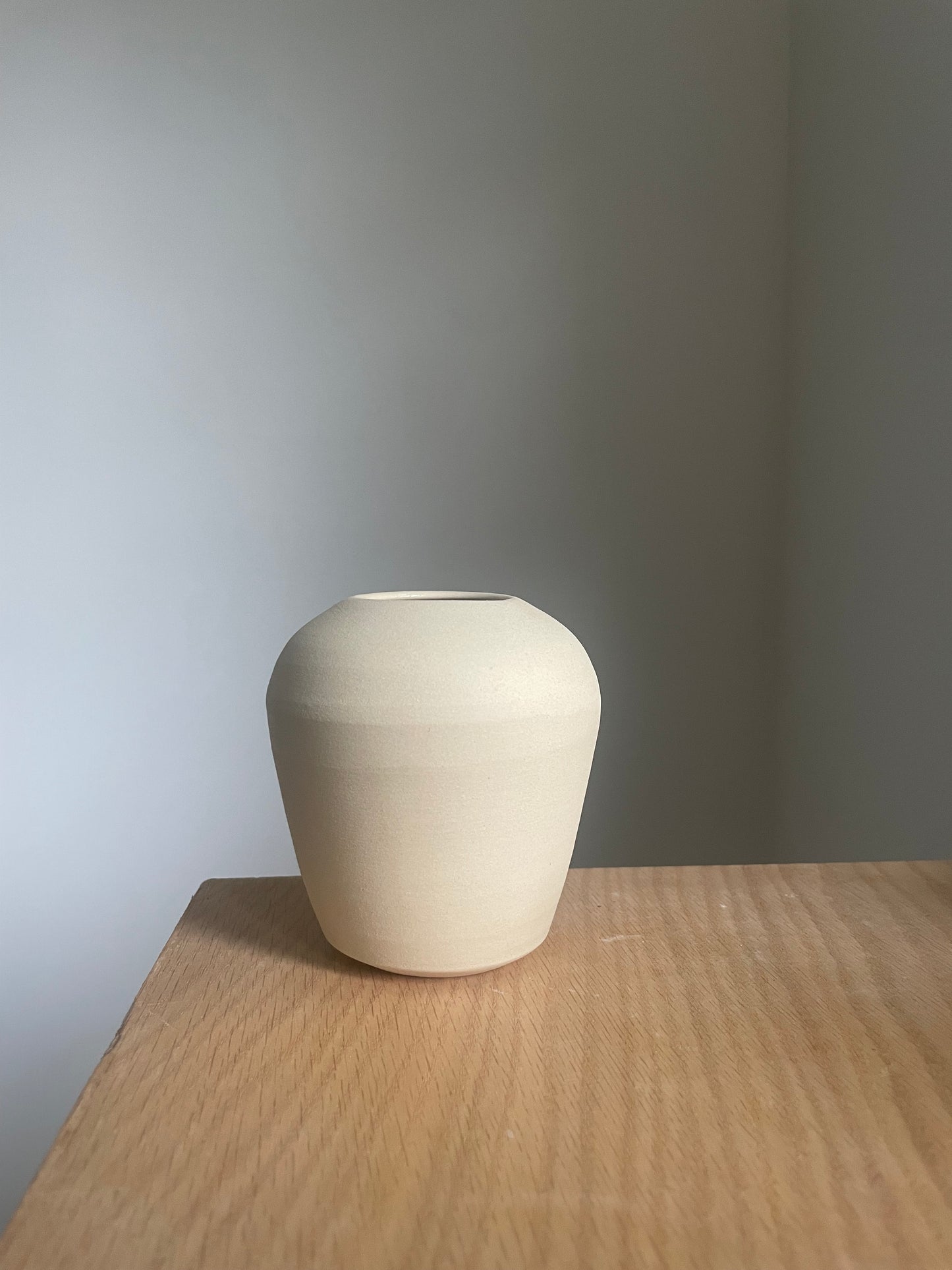 raw white clay bud vase style I