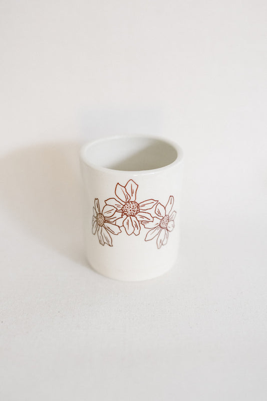 floral thumb cup