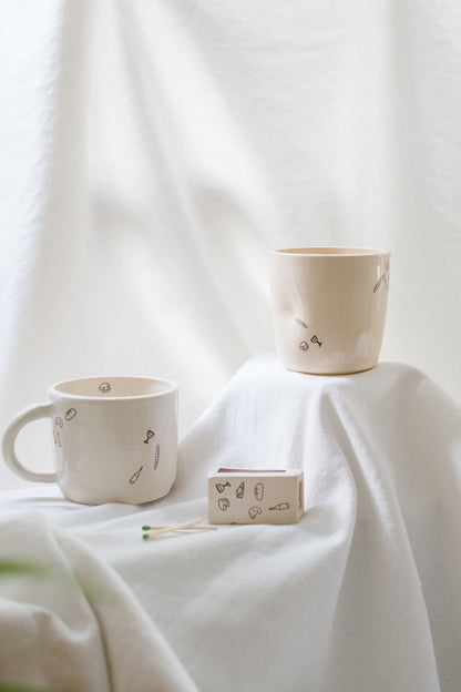 girl dinner thumb cup